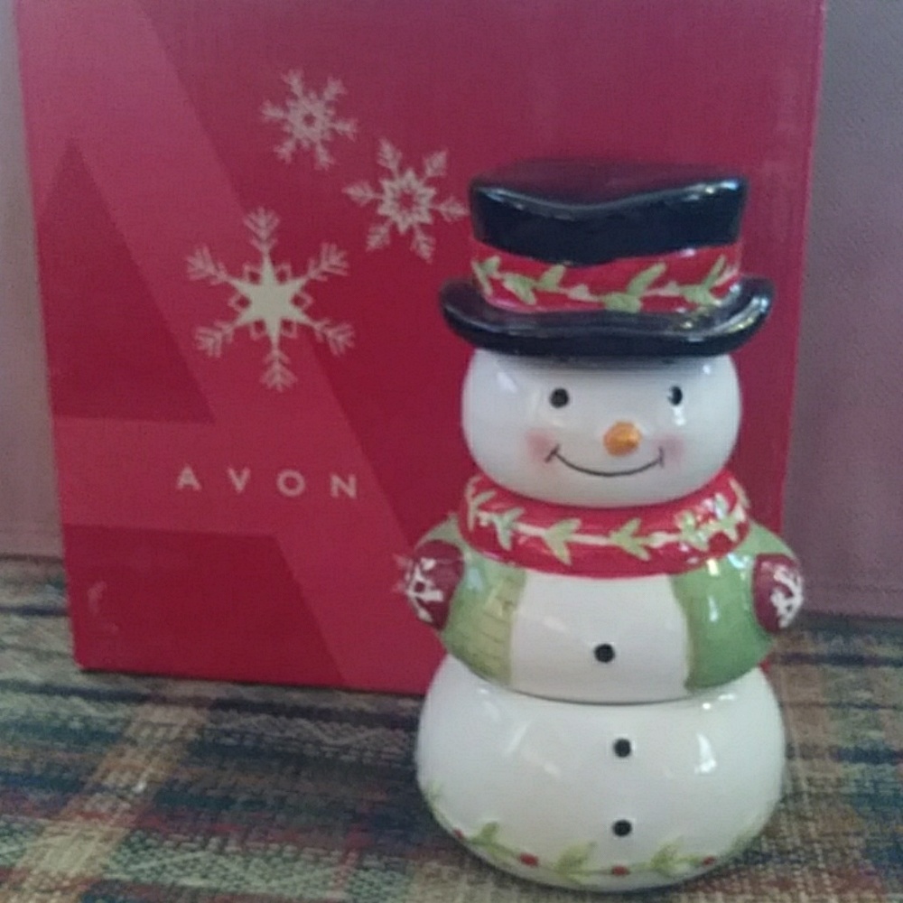Avon candle set.